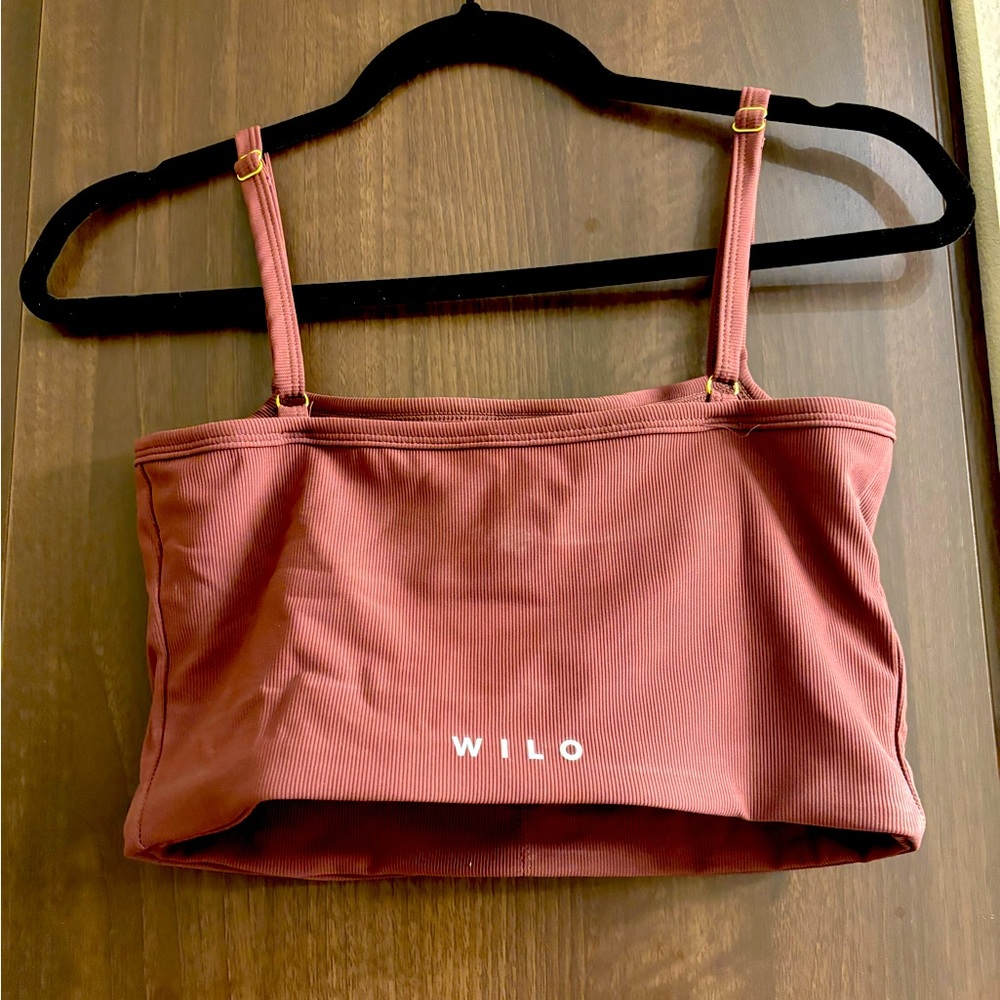 Wilo crop workout top